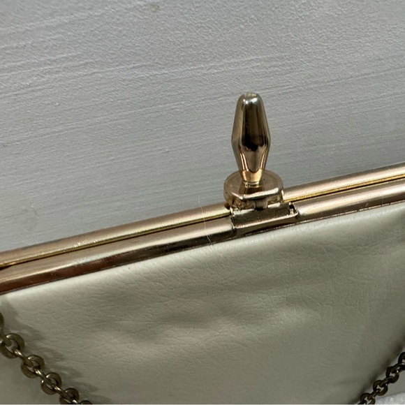 Vintage off white faux fake leather envelope clasp close handbag evening purse - Picture 3 of 9